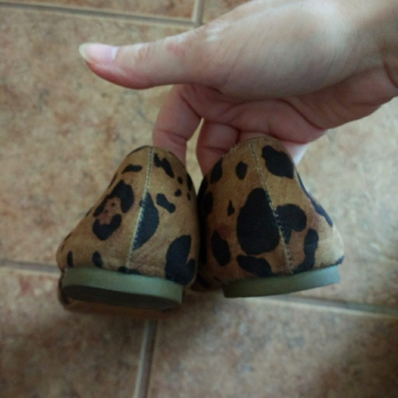 Cheetah print flats from Madden Girl Size 8.5 M - Picture 4 of 7